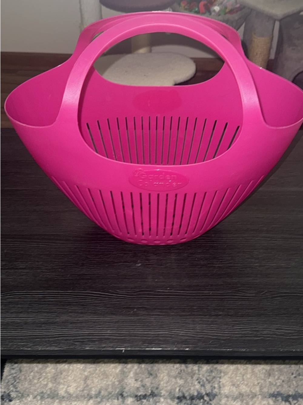 Pink Tote-Style Garden Colander - Picture 4 of 4